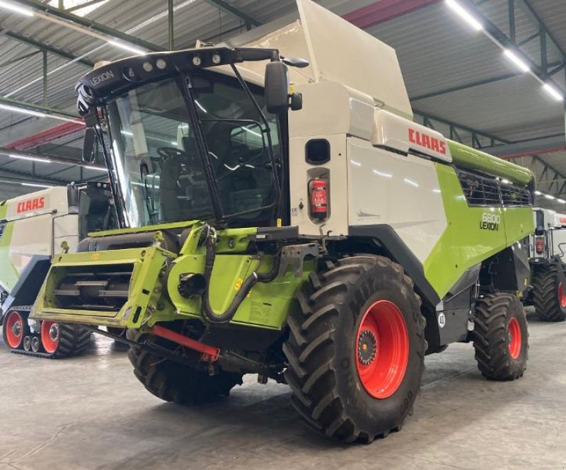 Mähdrescher du type CLAAS LEXION 6800, Gebrauchtmaschine en Hockenheim (Photo 1)