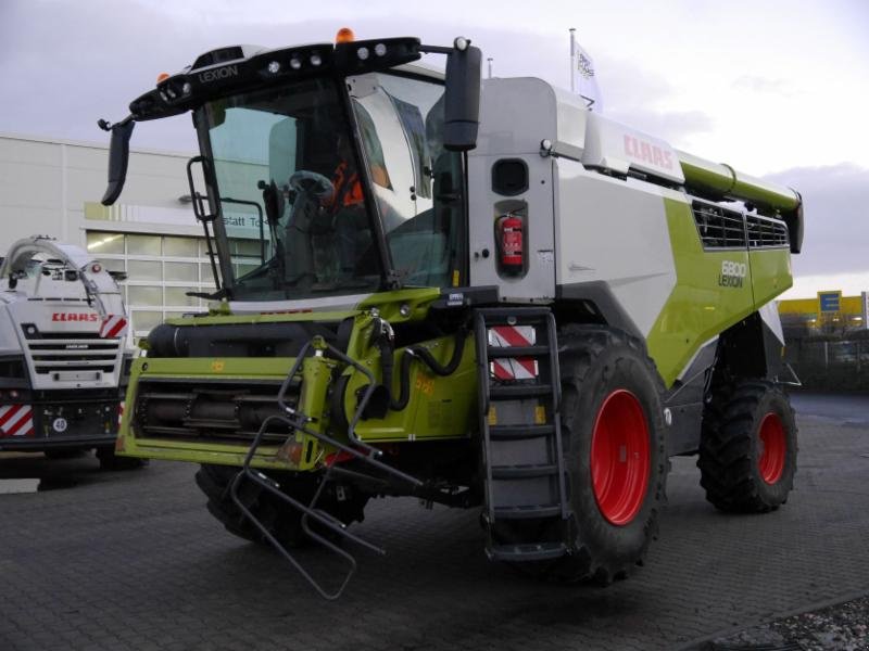 Mähdrescher del tipo CLAAS LEXION 6800, Gebrauchtmaschine en Landsberg (Imagen 1)