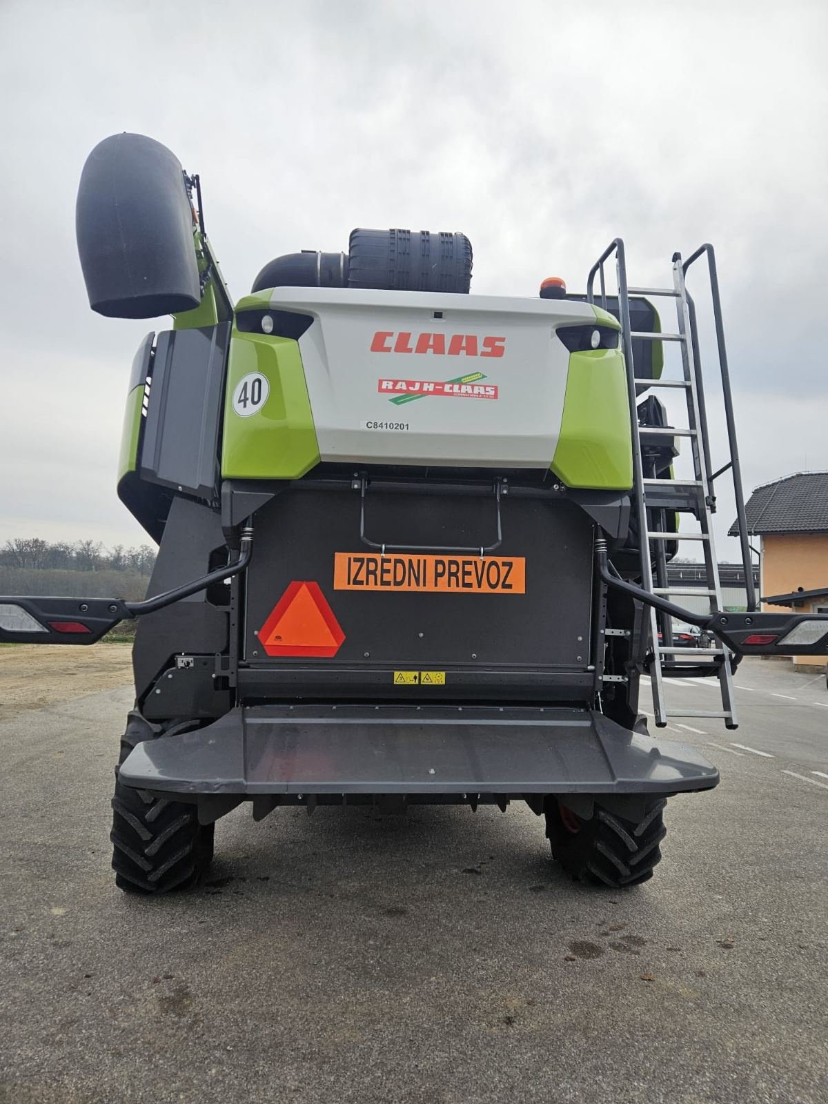 Mähdrescher typu CLAAS LEXION 6800, Gebrauchtmaschine w Naklo (Zdjęcie 4)