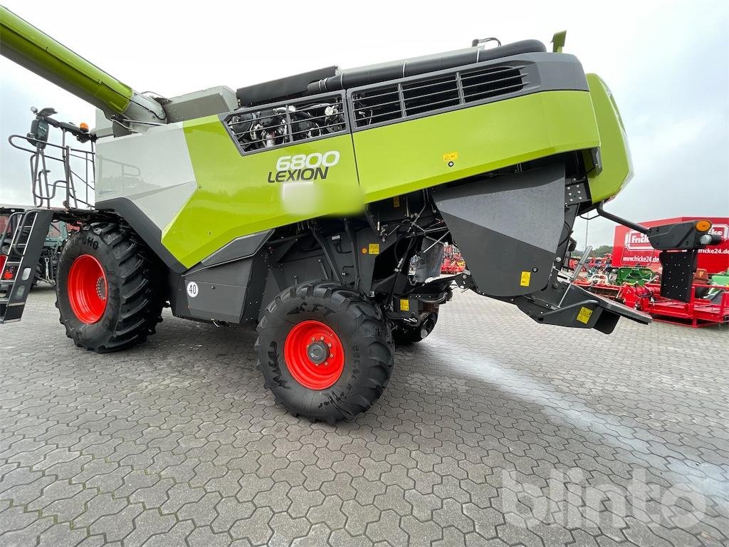 Mähdrescher des Typs CLAAS Lexion 6800, Gebrauchtmaschine in Düsseldorf (Bild 4)