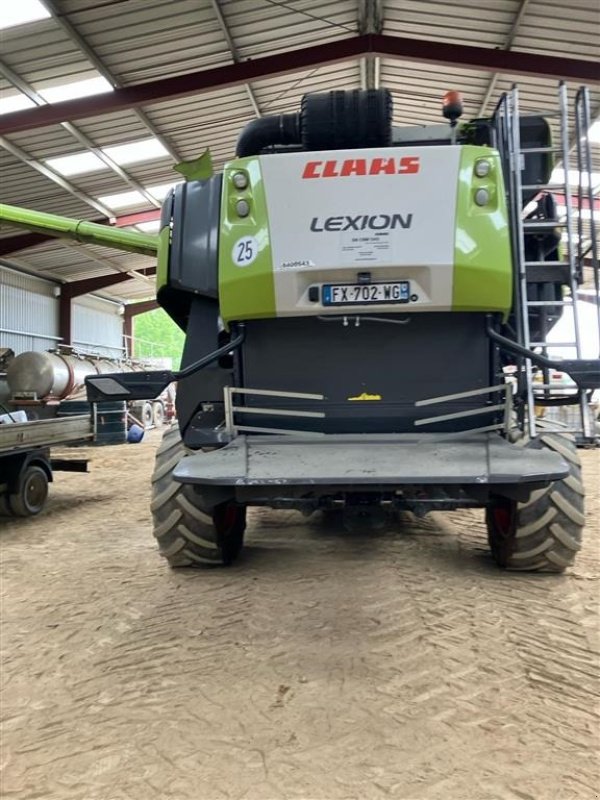 Mähdrescher tipa CLAAS Lexion 6900 4WD 4WD. INCL. CLAAS Convio Flex 930 skærebord. CEMOS Auto. Ring til Ulrik på 40255544. Jeg snakker Jysk, tysk og engelsk., Gebrauchtmaschine u Kolding (Slika 3)