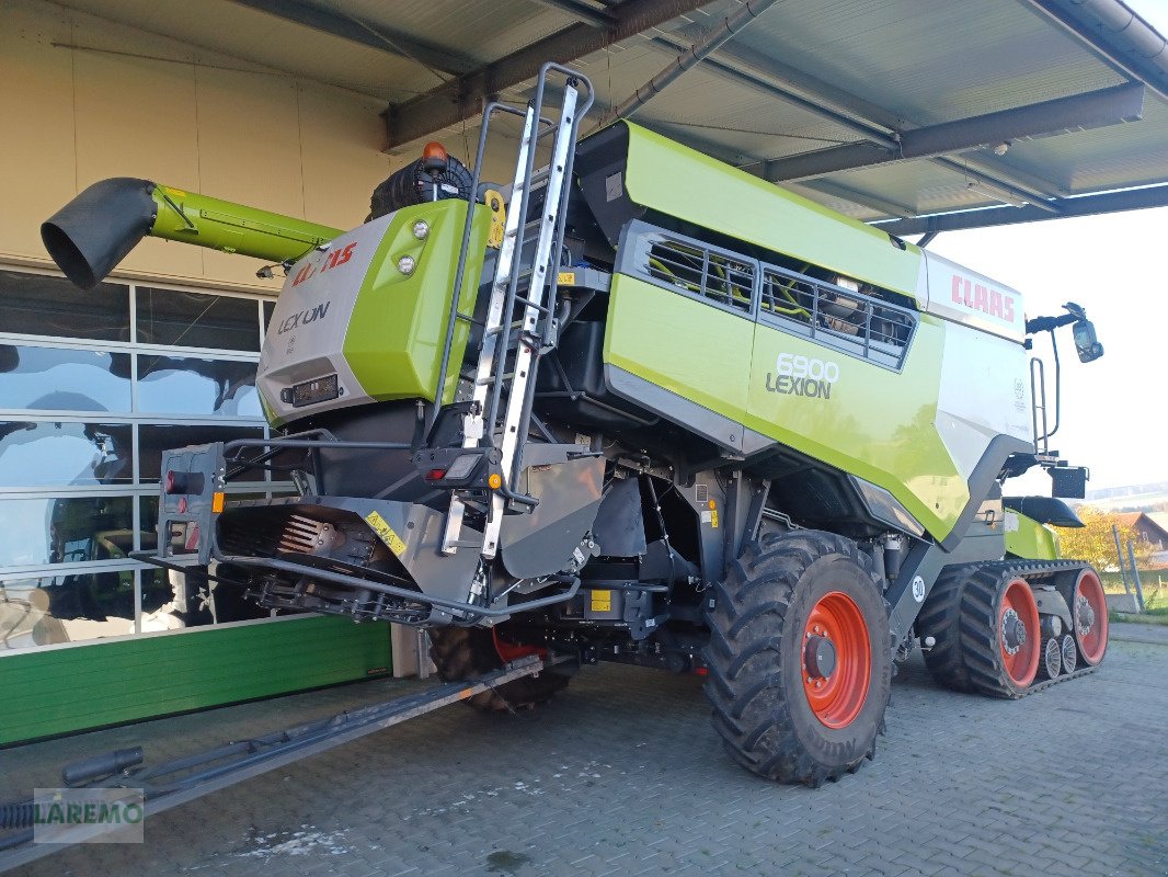 Mähdrescher van het type CLAAS Lexion 6900 TT Terratrac + V 930, Gebrauchtmaschine in Langenwetzendorf (Foto 3)