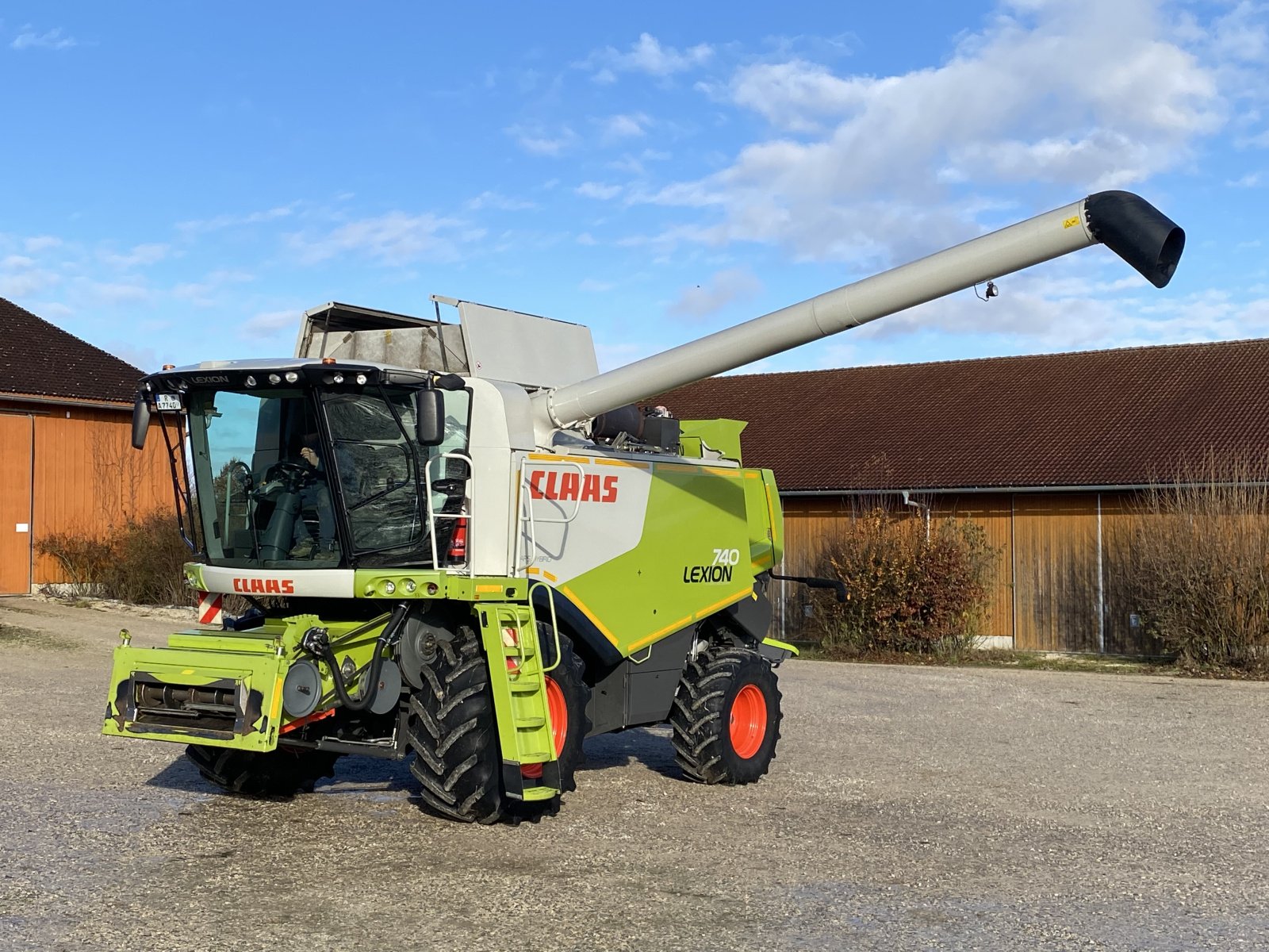 Mähdrescher del tipo CLAAS Lexion 740, Gebrauchtmaschine en Hemau (Imagen 2)