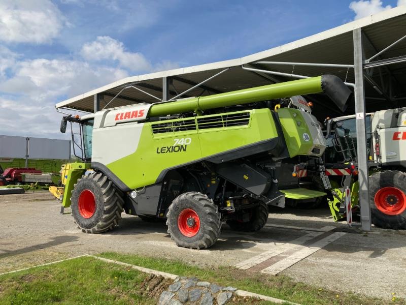 Mähdrescher tip CLAAS LEXION 740, Gebrauchtmaschine in Schwülper (Poză 3)