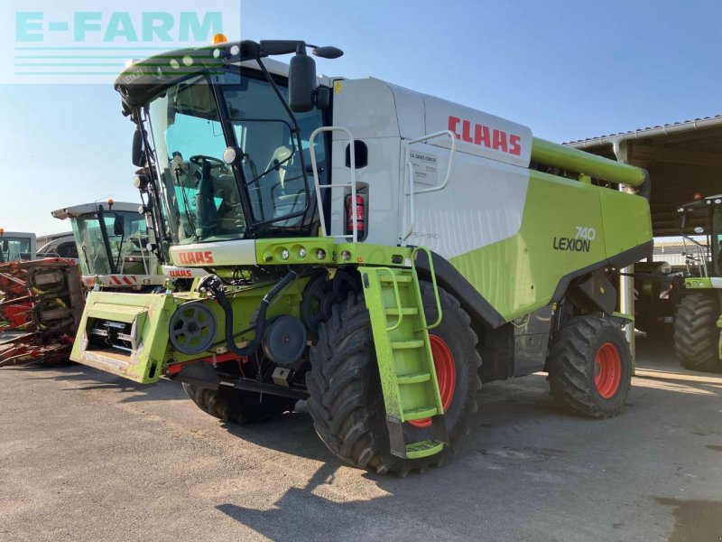 Mähdrescher of the type CLAAS lexion 740, Gebrauchtmaschine in BLENDECQUES (Picture 1)