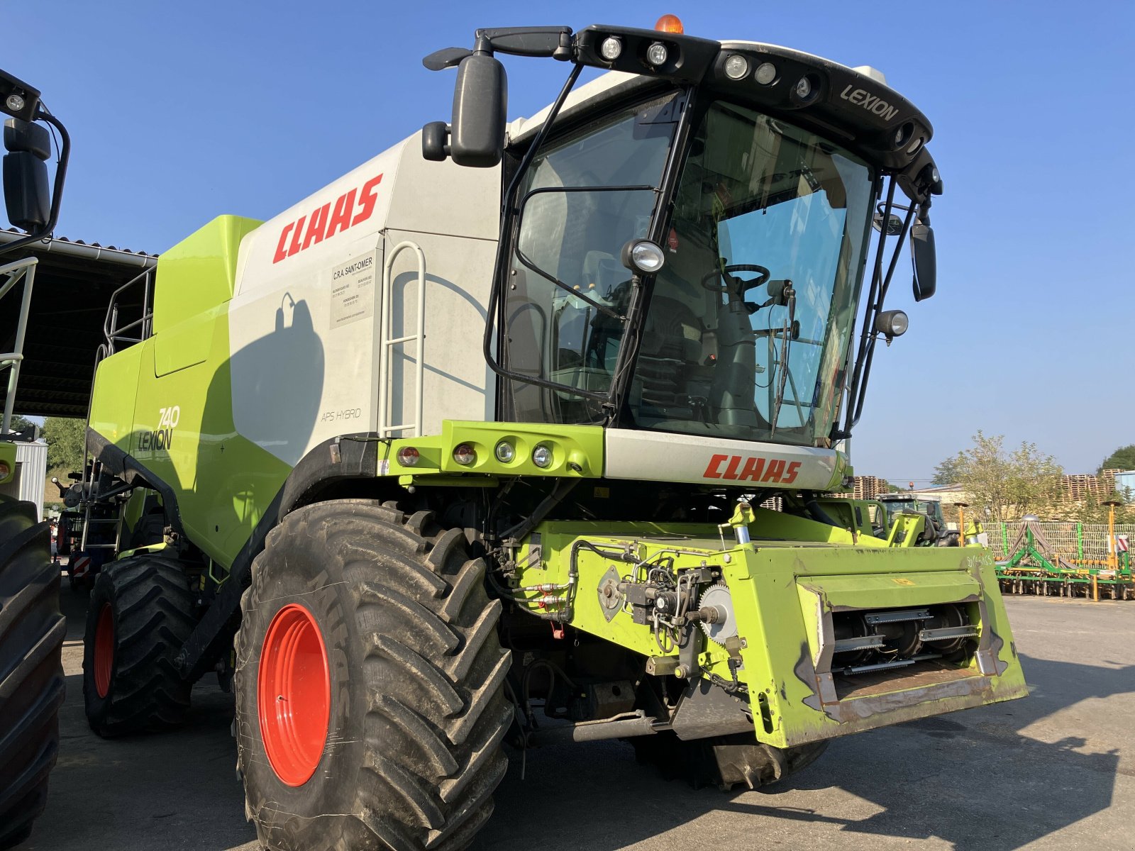 Mähdrescher del tipo CLAAS LEXION 740, Gebrauchtmaschine en BLENDECQUES (Imagen 3)