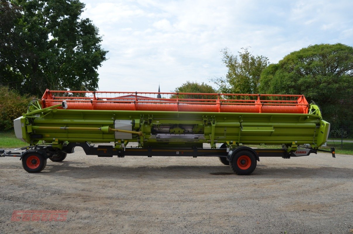 Mähdrescher van het type CLAAS LEXION 740, Gebrauchtmaschine in Suhlendorf (Foto 27)