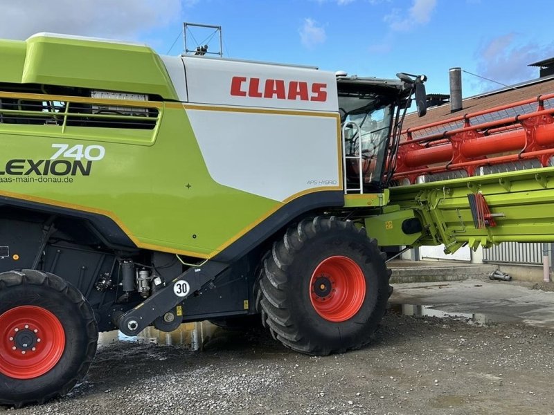 Mähdrescher του τύπου CLAAS Lexion 740, Gebrauchtmaschine σε Simmershofen (Φωτογραφία 1)