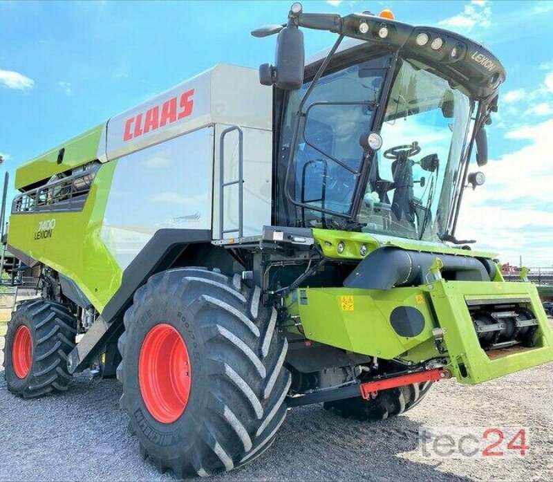 Mähdrescher typu CLAAS lexion 7400 mit Varioschneidwerk, Gebrauchtmaschine v Östringen (Obrázek 2)