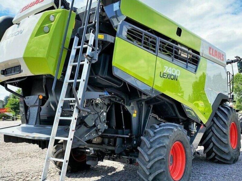 Mähdrescher a típus CLAAS lexion 7400 mit Varioschneidwerk, Gebrauchtmaschine ekkor: Östringen (Kép 1)