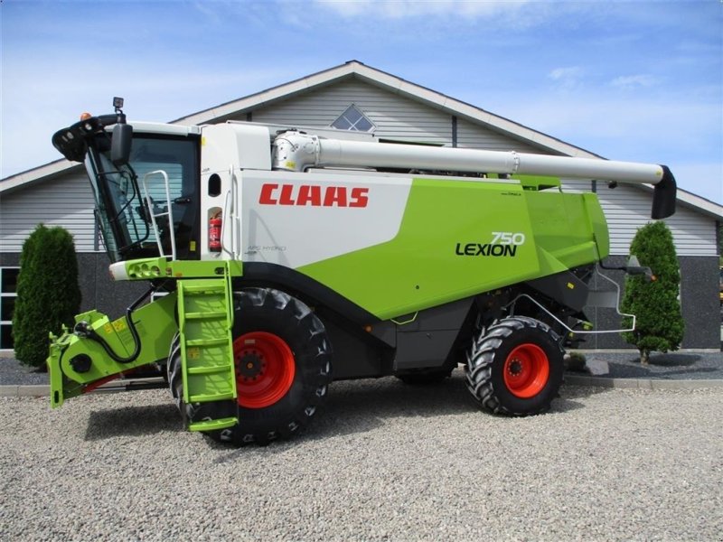 Mähdrescher a típus CLAAS LEXION 750 Gårdmaskine med valgtfrit skærebord V900 eller V1200, Gebrauchtmaschine ekkor: Lintrup (Kép 1)