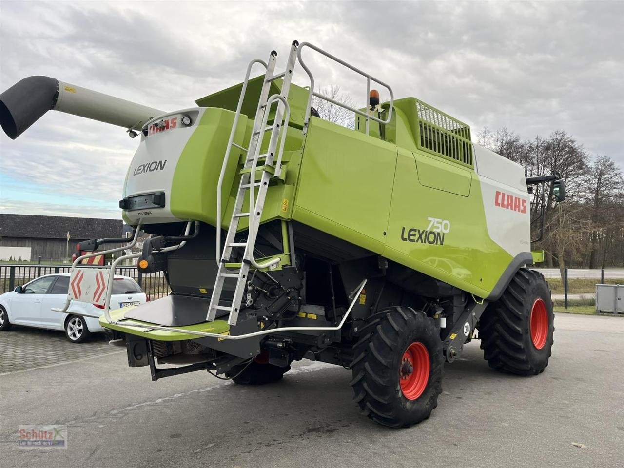 Mähdrescher des Typs CLAAS Lexion 750 Grainmeter V750, Gebrauchtmaschine in Schierling (Bild 4)