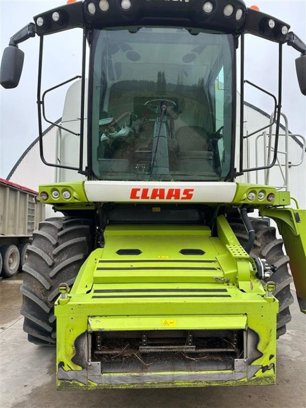 Mähdrescher Türe ait CLAAS LEXION 750 Incl. Vario 900 Skærebord og vogn. Ring til Ulrik på 40255544. Jeg snakker Jysk, tysk og engelsk., Gebrauchtmaschine içinde Kolding (resim 3)