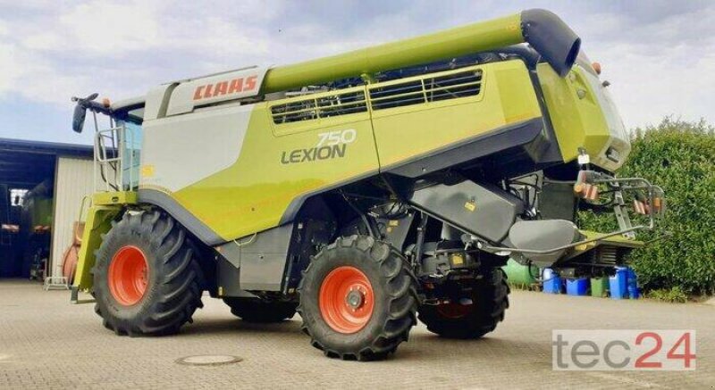 Mähdrescher del tipo CLAAS Lexion 750 Mercedesmotor, Gebrauchtmaschine en Östringen (Imagen 1)