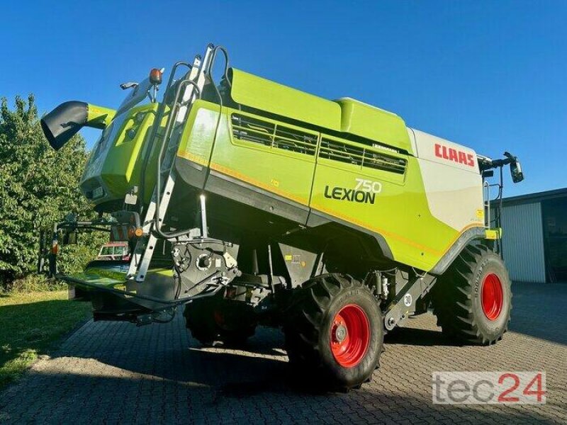 Mähdrescher des Typs CLAAS Lexion 750 Mercedesmotor, Gebrauchtmaschine in Östringen (Bild 2)