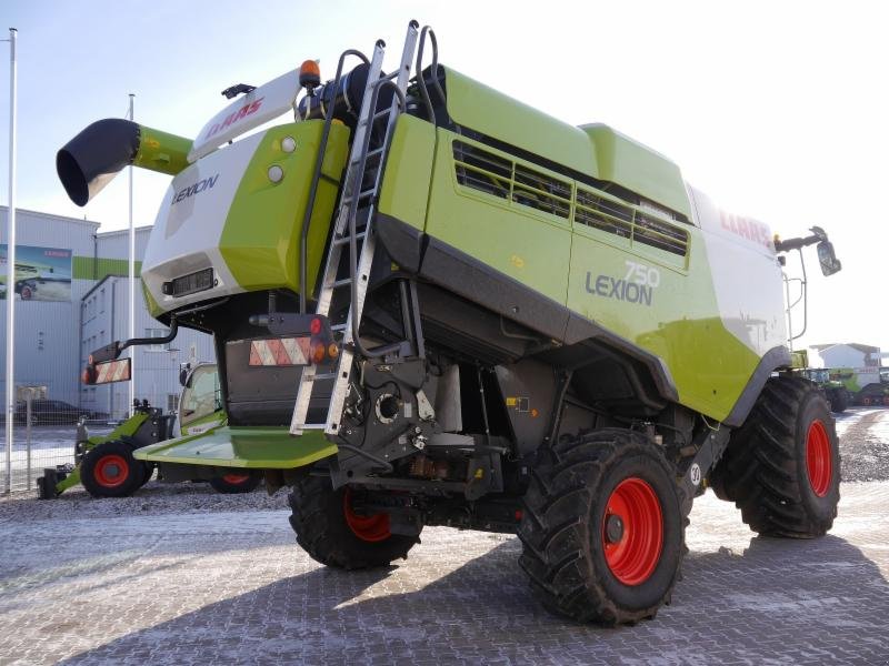 Mähdrescher van het type CLAAS LEXION 750 MONTANA, Gebrauchtmaschine in Landsberg (Foto 3)