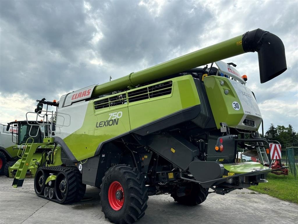 Mähdrescher типа CLAAS LEXION 750 TERRA TRAC Incl. Skærebord og vogn. GPS. S10 Skærm. Ring til Ulrik på 40255544. Jeg snakker Jysk, tysk og engelsk., Gebrauchtmaschine в Kolding (Фотография 1)