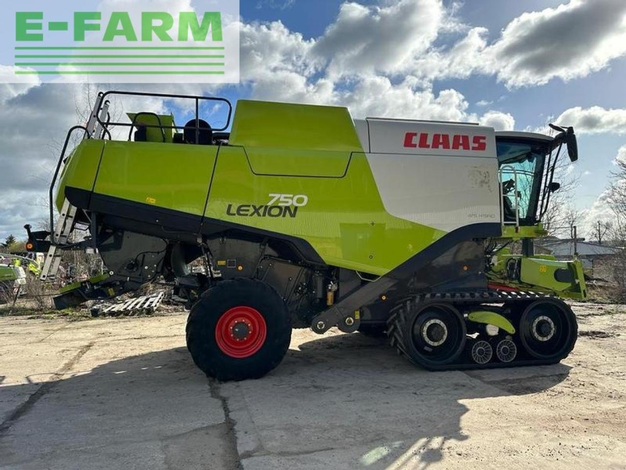 Mähdrescher tip CLAAS lexion 750 tt, Gebrauchtmaschine in NEUENDORF AM SPECK (Poză 2)