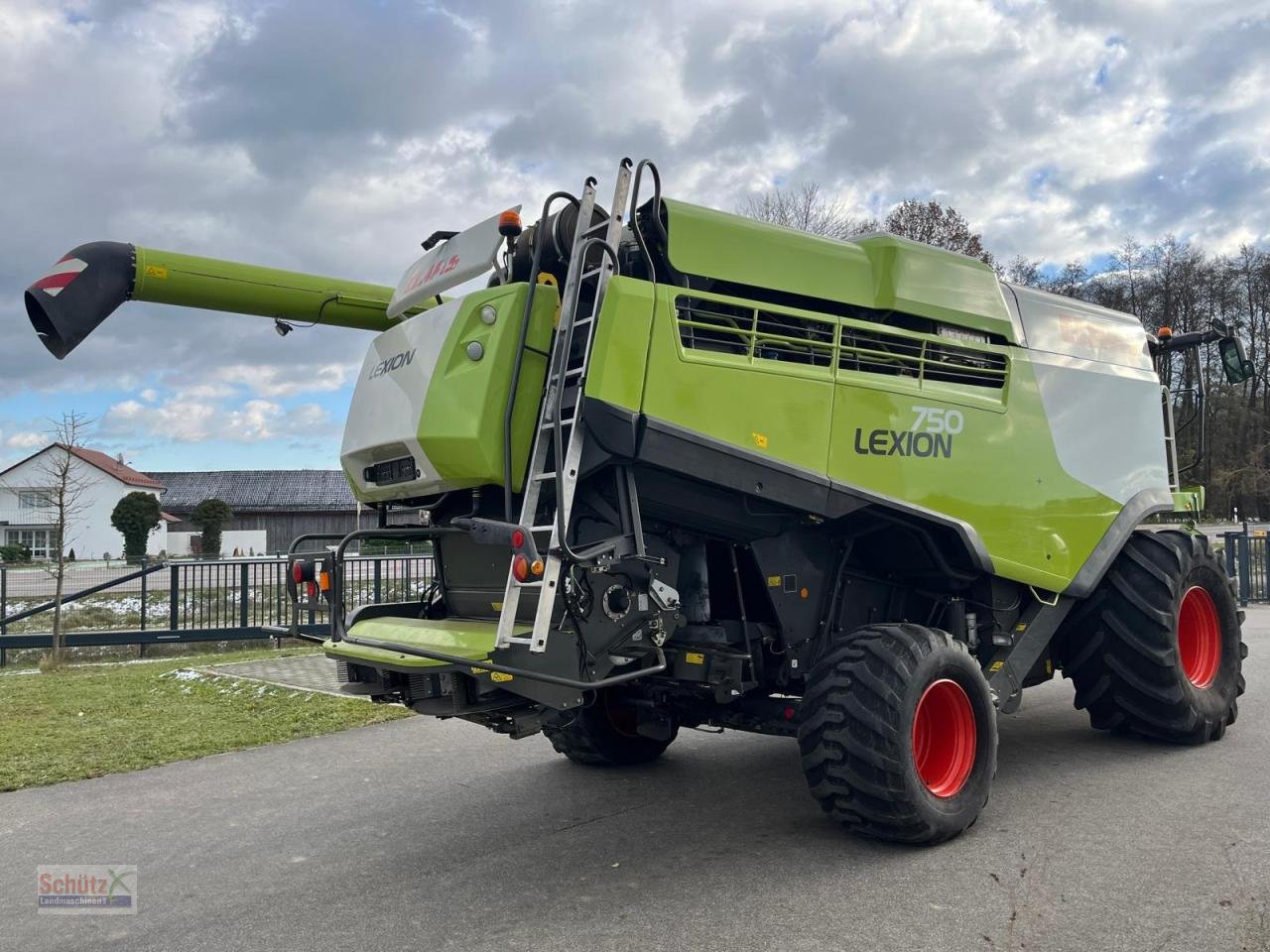 Mähdrescher van het type CLAAS Lexion 750 V-Kanal 3D, Gebrauchtmaschine in Schierling (Foto 8)