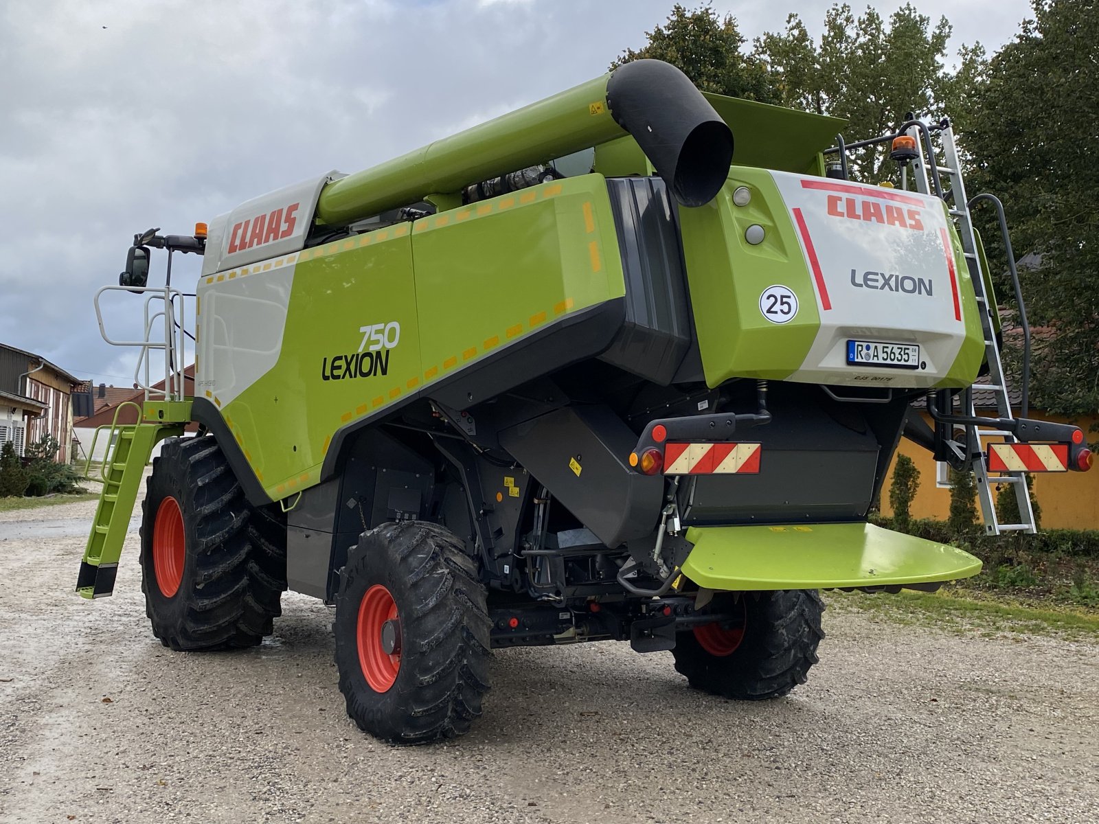 Mähdrescher del tipo CLAAS Lexion 750, Gebrauchtmaschine en Hemau (Imagen 9)