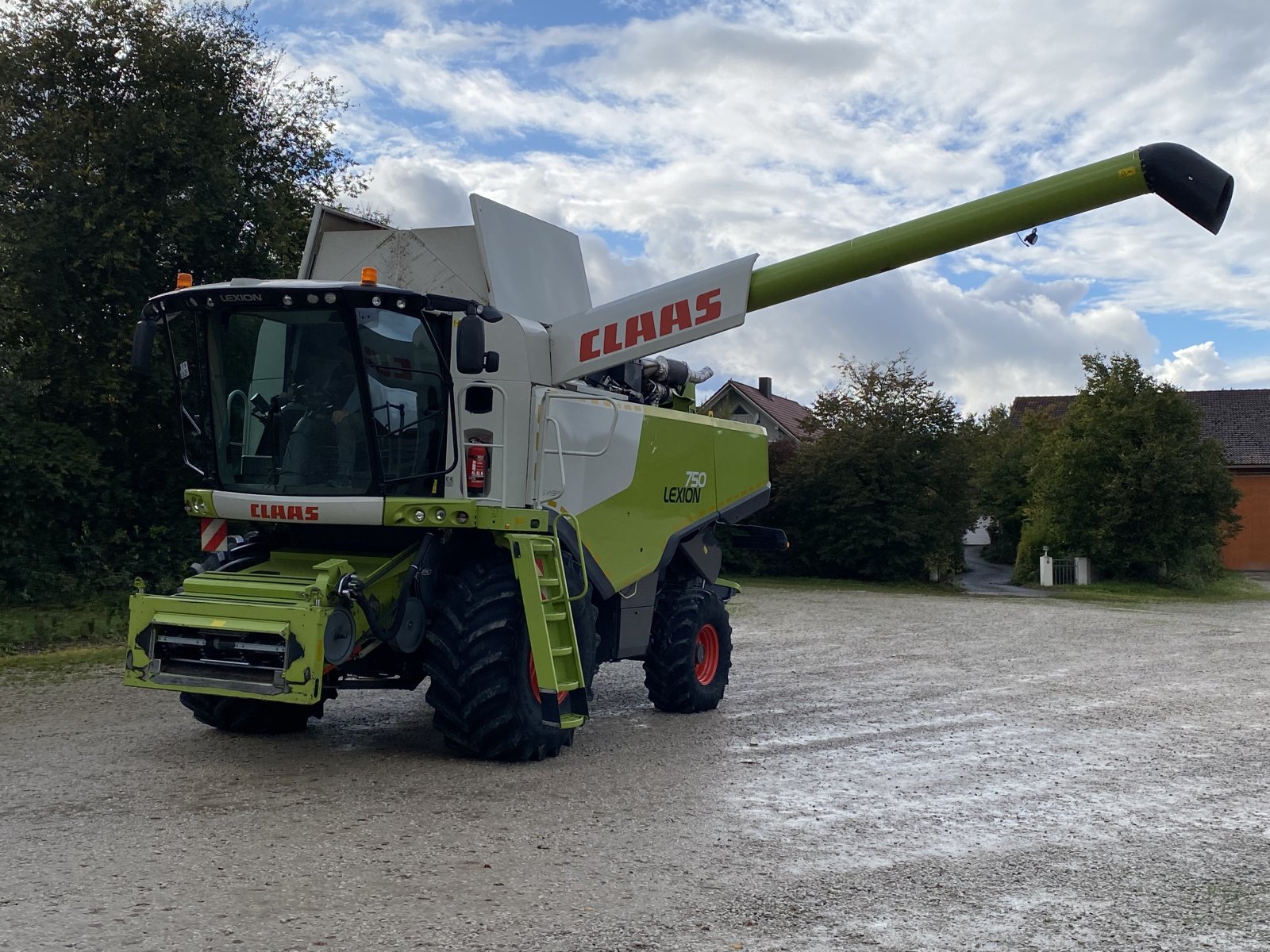 Mähdrescher van het type CLAAS Lexion 750, Gebrauchtmaschine in Hemau (Foto 19)