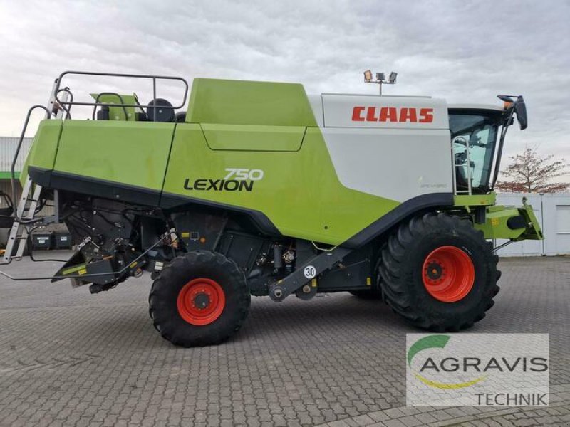 Mähdrescher of the type CLAAS LEXION 750, Gebrauchtmaschine in Calbe / Saale (Picture 7)