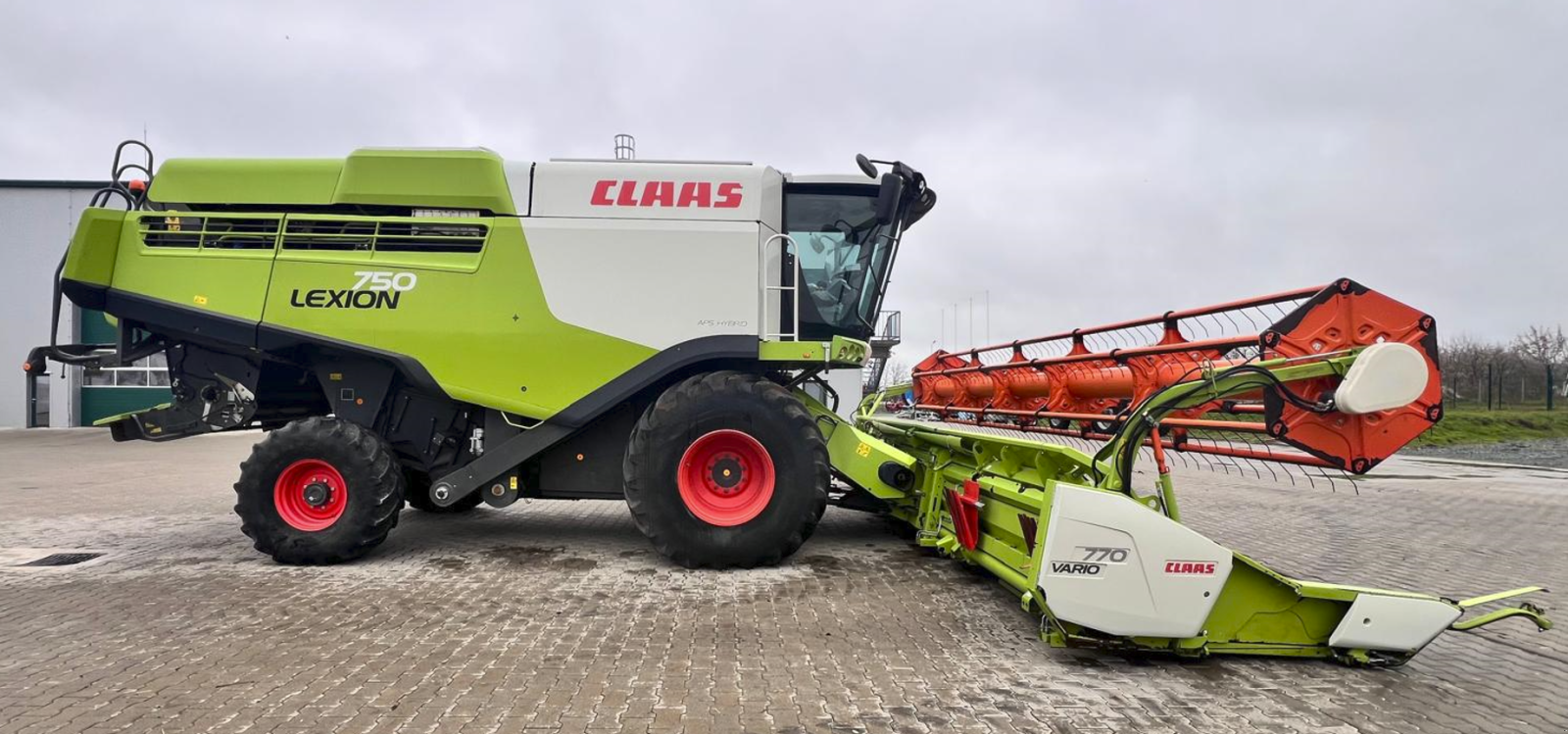 Mähdrescher des Typs CLAAS Lexion 750, Gebrauchtmaschine in Orţişoara (Bild 2)