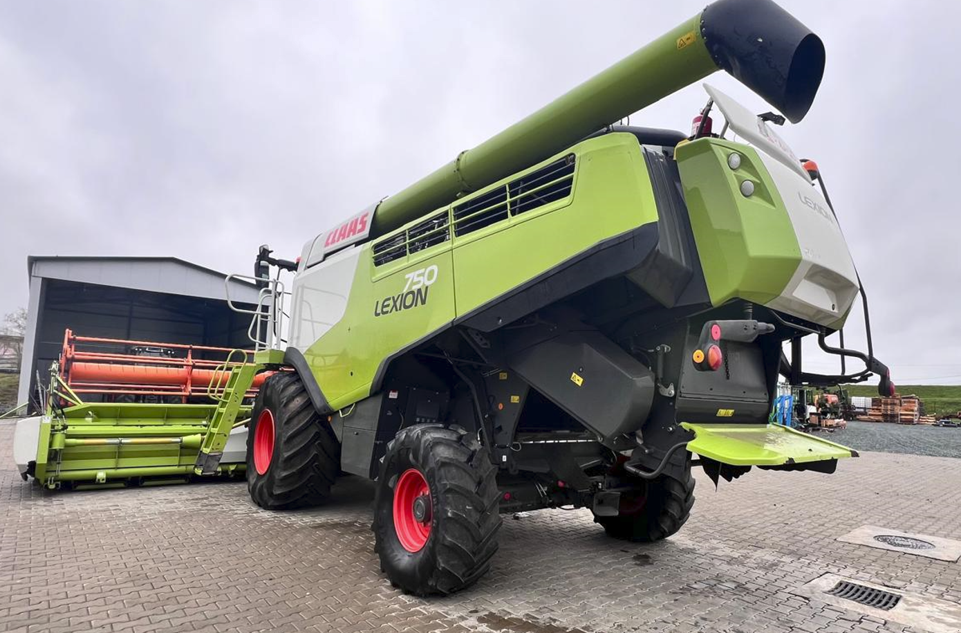 Mähdrescher типа CLAAS Lexion 750, Gebrauchtmaschine в Orţişoara (Фотография 4)