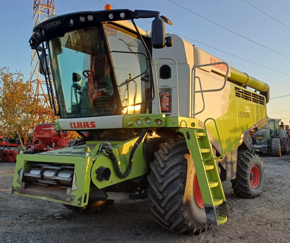 Mähdrescher typu CLAAS Lexion 750, Gebrauchtmaschine v Orţişoara (Obrázok 2)