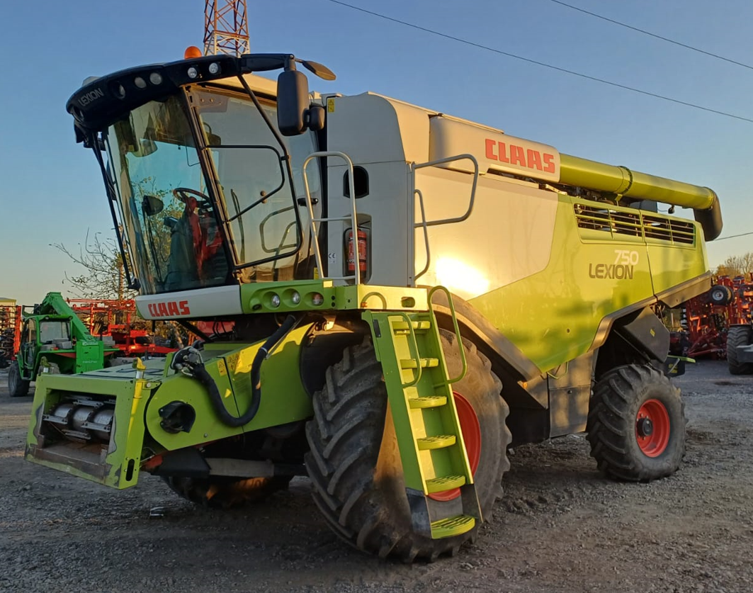 Mähdrescher typu CLAAS Lexion 750, Gebrauchtmaschine v Orţişoara (Obrázek 3)