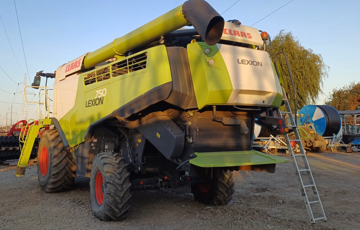 Mähdrescher typu CLAAS Lexion 750, Gebrauchtmaschine v Orţişoara (Obrázok 4)