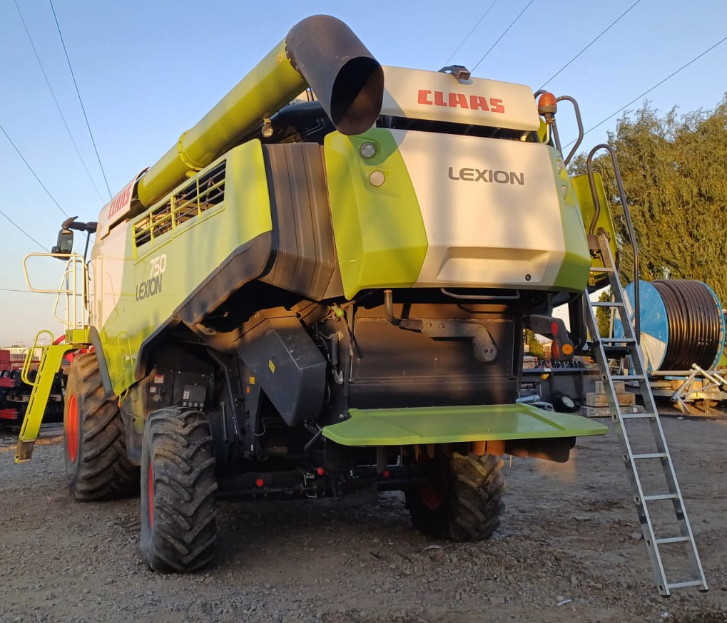 Mähdrescher typu CLAAS Lexion 750, Gebrauchtmaschine v Orţişoara (Obrázek 6)