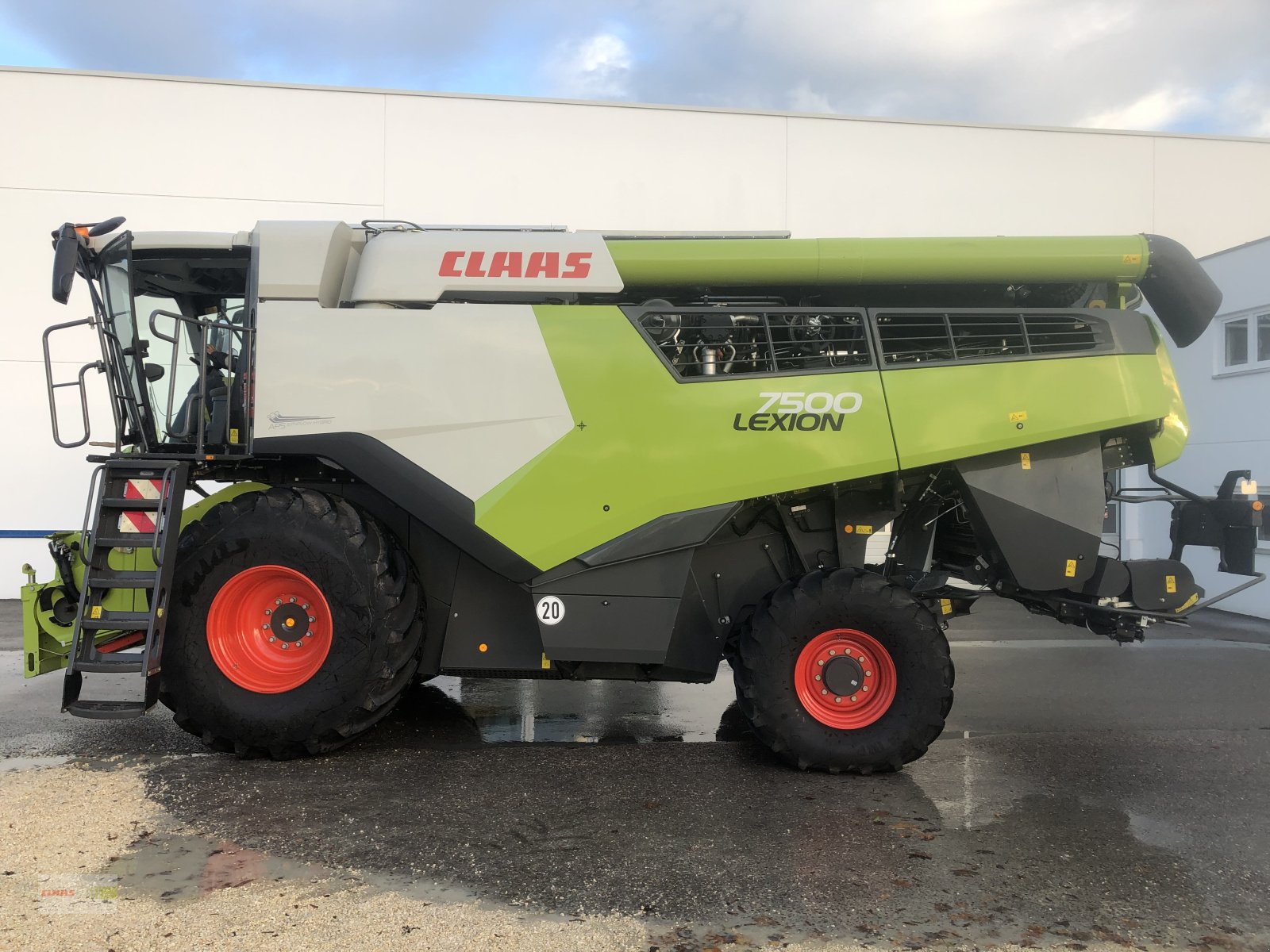 Mähdrescher van het type CLAAS Lexion 7500 PREIS REDUZIERT !!!, Gebrauchtmaschine in Langenau (Foto 1)