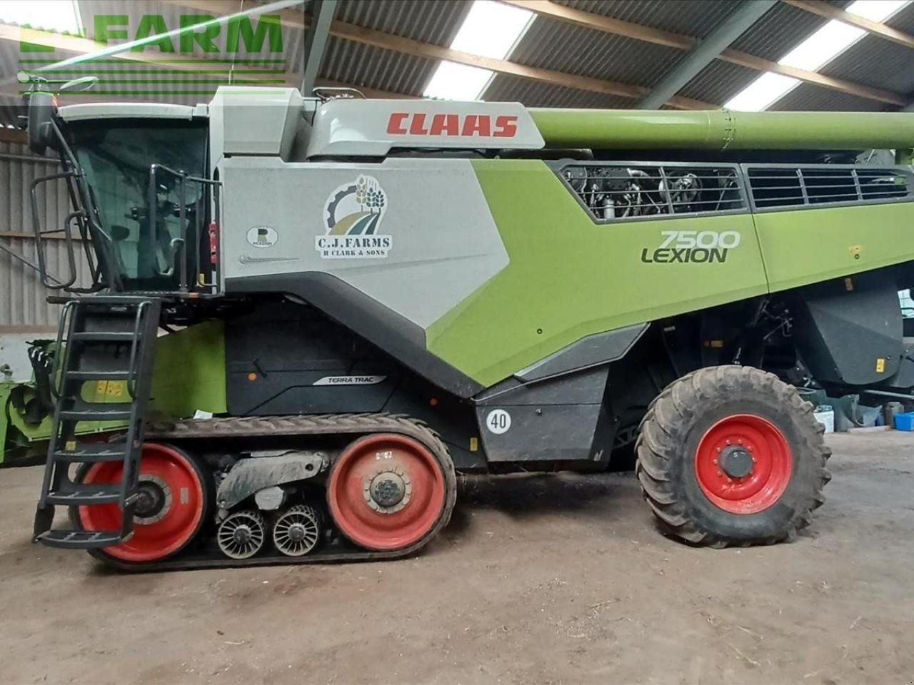 Mähdrescher of the type CLAAS LEXION 7500 TT, Gebrauchtmaschine in ALNWICK (Picture 1)