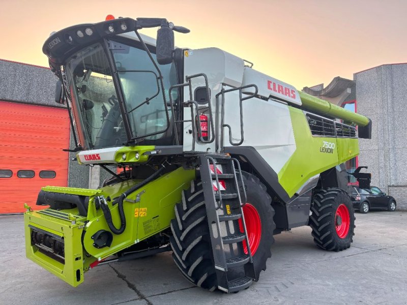 Mähdrescher des Typs CLAAS LEXION 7500, Gebrauchtmaschine in Baillonville