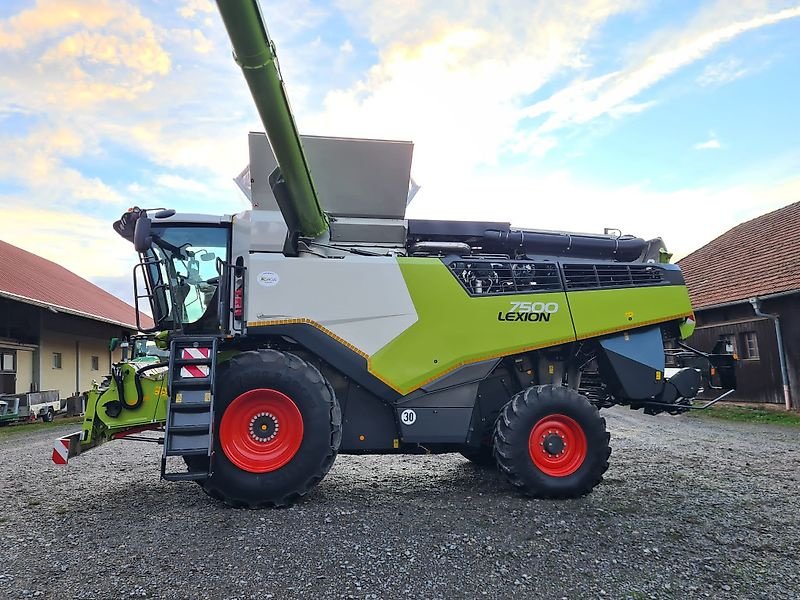 Mähdrescher des Typs CLAAS Lexion 7500, Gebrauchtmaschine in Eppingen (Bild 3)