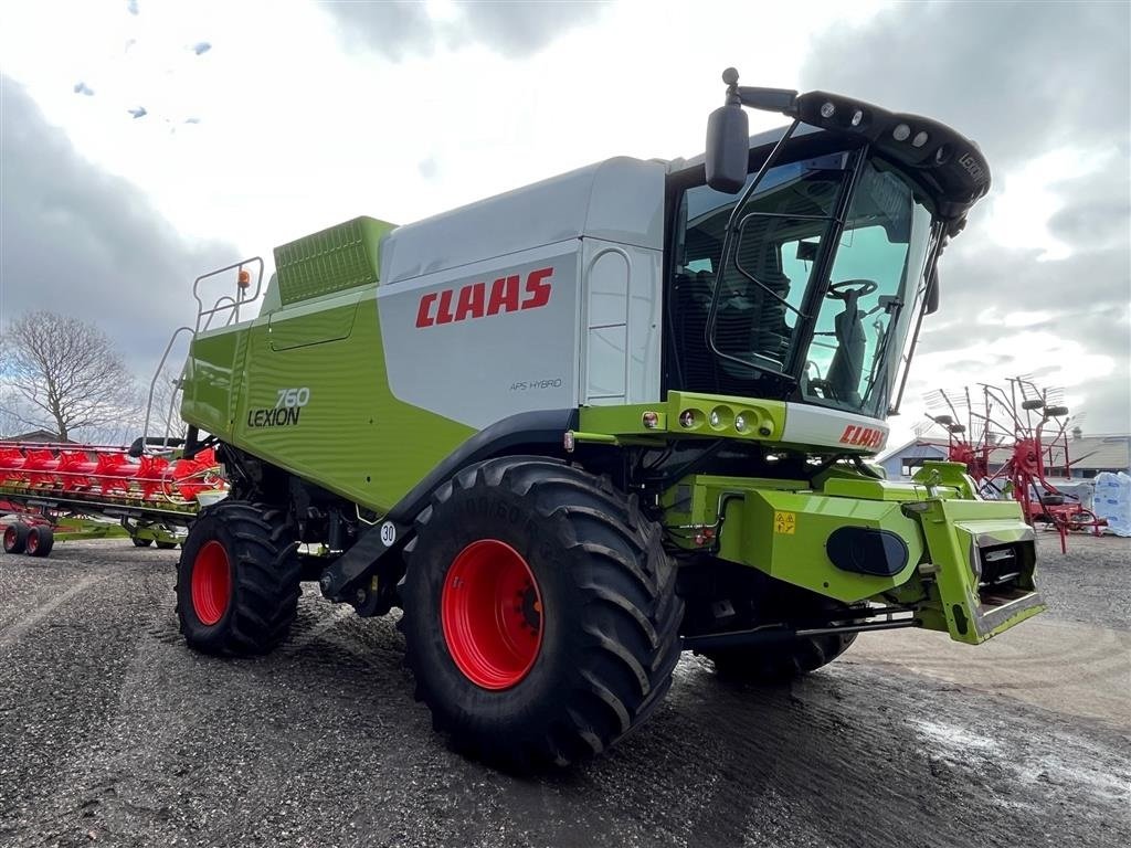 Mähdrescher a típus CLAAS LEXION 760 4WD 30f Vario skærbord, Gebrauchtmaschine ekkor: Holstebro (Kép 2)