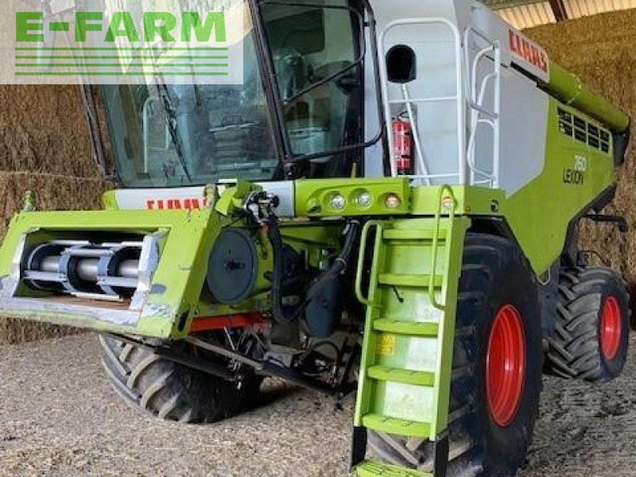 Mähdrescher du type CLAAS LEXION 760 4WD, Gebrauchtmaschine en OLDMELDRUM, INVERURIE (Photo 2)