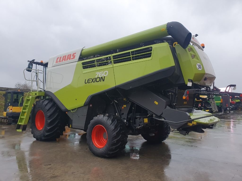 Mähdrescher του τύπου CLAAS LEXION 760 4WD, Gebrauchtmaschine σε Baillonville (Φωτογραφία 3)