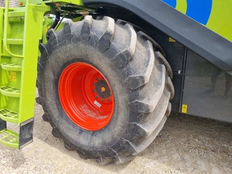 Mähdrescher of the type CLAAS LEXION 760 Incl. Skærebord Vario V930. Laser Pilot. Auto Pilot. Cruise Pilot. 3D. Compressor., Gebrauchtmaschine in Kolding (Picture 6)