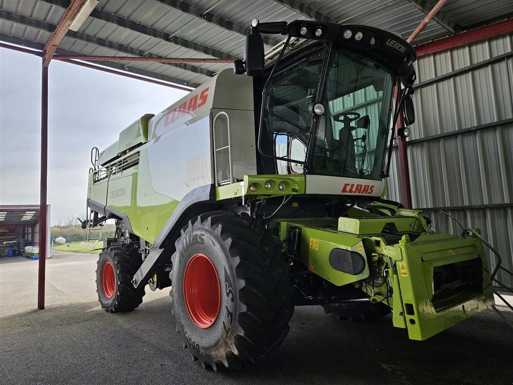 Mähdrescher a típus CLAAS LEXION 760 MONTANA!!! Er du træt af spild på bakkerne? INCL CONVIO FLEX 930 Skærebord., Gebrauchtmaschine ekkor: Kolding (Kép 1)