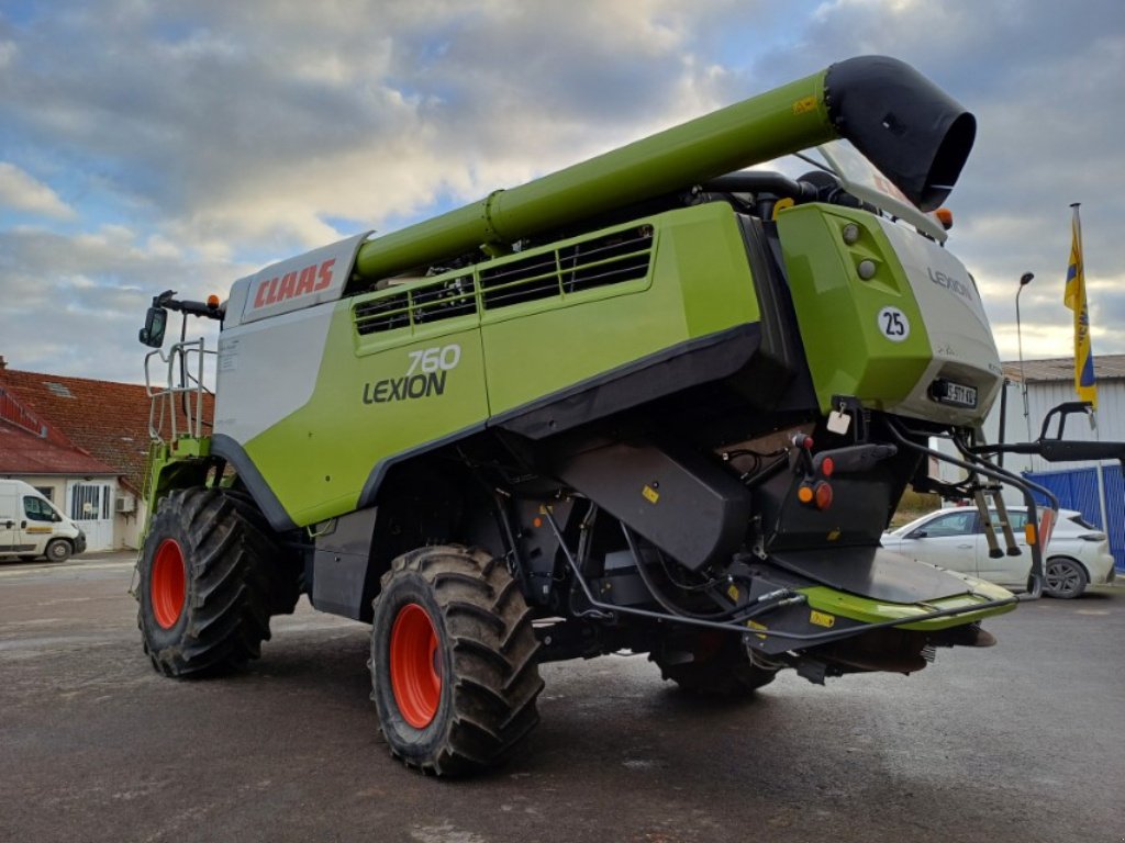 Mähdrescher типа CLAAS LEXION 760 MONTANA + VARIO 1 900, Gebrauchtmaschine в VERT TOULON (Фотография 7)