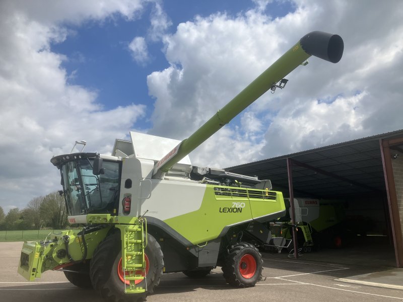 Mähdrescher tip CLAAS Lexion 760 Montana, Gebrauchtmaschine in CONNANTRE