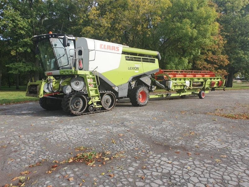 Mähdrescher of the type CLAAS LEXION 760 TT Incl. Skærebord og vogn. Ring til Ulrik på 40255544. Jeg snakker Jysk, tysk og engelsk., Gebrauchtmaschine in Kolding