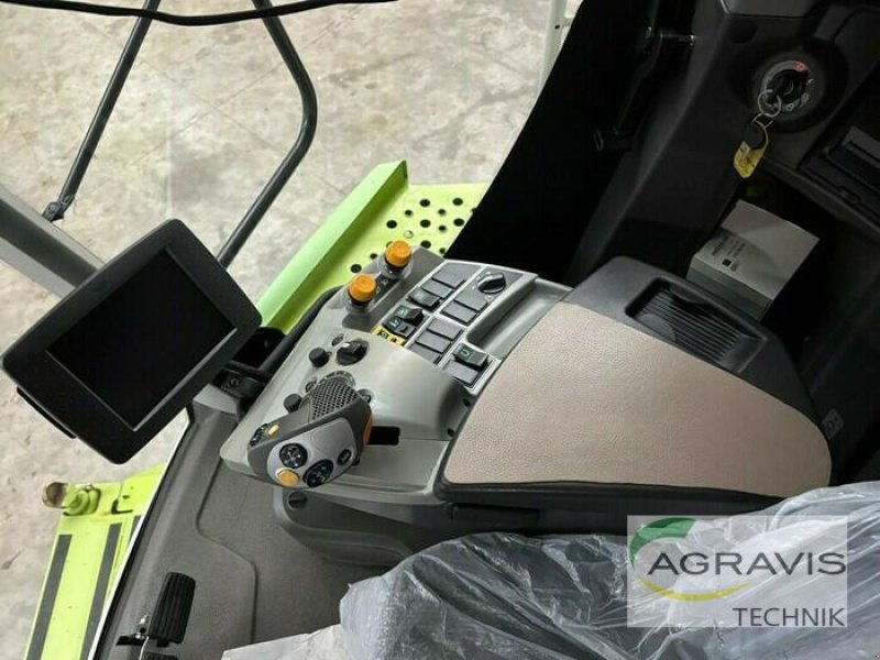 Mähdrescher van het type CLAAS LEXION 760, Gebrauchtmaschine in Calbe / Saale (Foto 11)