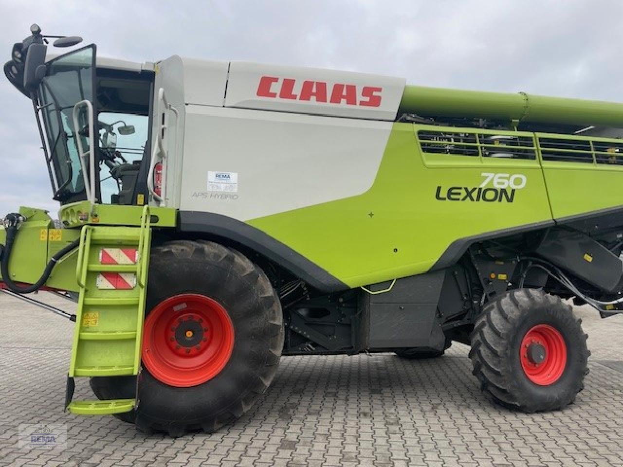 Mähdrescher des Typs CLAAS Lexion 760, Gebrauchtmaschine in Belzig-Schwanebeck (Bild 1)