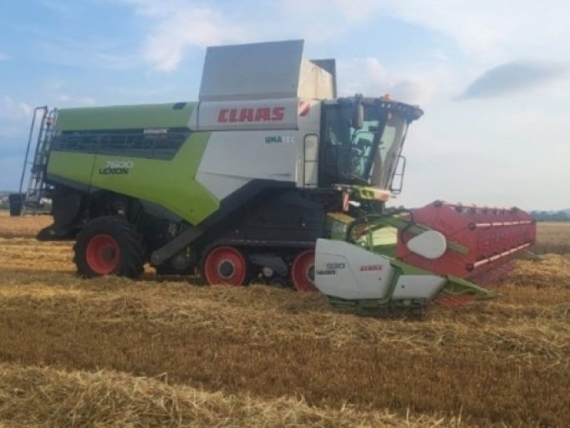 Mähdrescher van het type CLAAS Lexion 7600 TT, Gebrauchtmaschine in Domdidier (Foto 1)