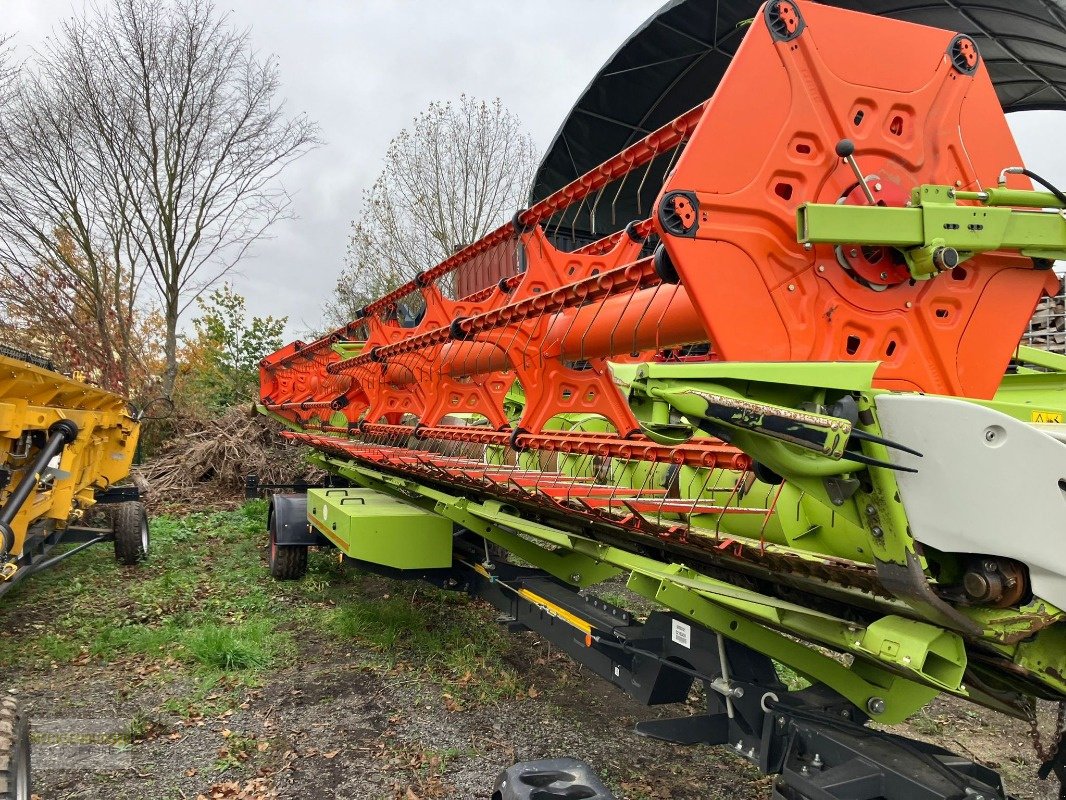 Mähdrescher van het type CLAAS Lexion 770 - Cemos Automatic/ Vario 1080, Gebrauchtmaschine in Mühlengeez (Foto 23)