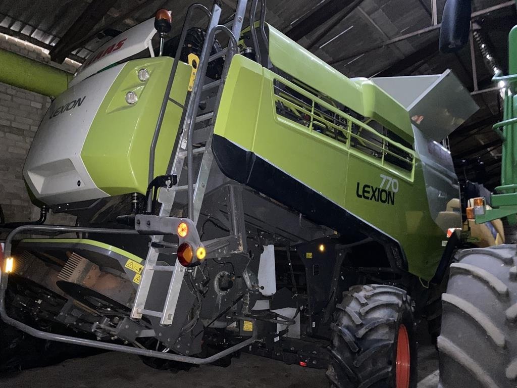 Mähdrescher van het type CLAAS LEXION 770 Med Skærebord V1050. GPS. 3D. 4D. CEMOS Auto Slope etc. Ring til Ulrik på 40255544. Jeg snakker Jysk., Gebrauchtmaschine in Kolding (Foto 4)