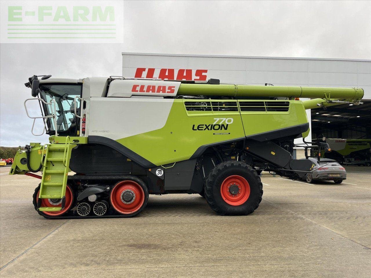 Mähdrescher del tipo CLAAS LEXION 770 TERRA TRAC CTF, Gebrauchtmaschine In SUFFOLK (Immagine 9)